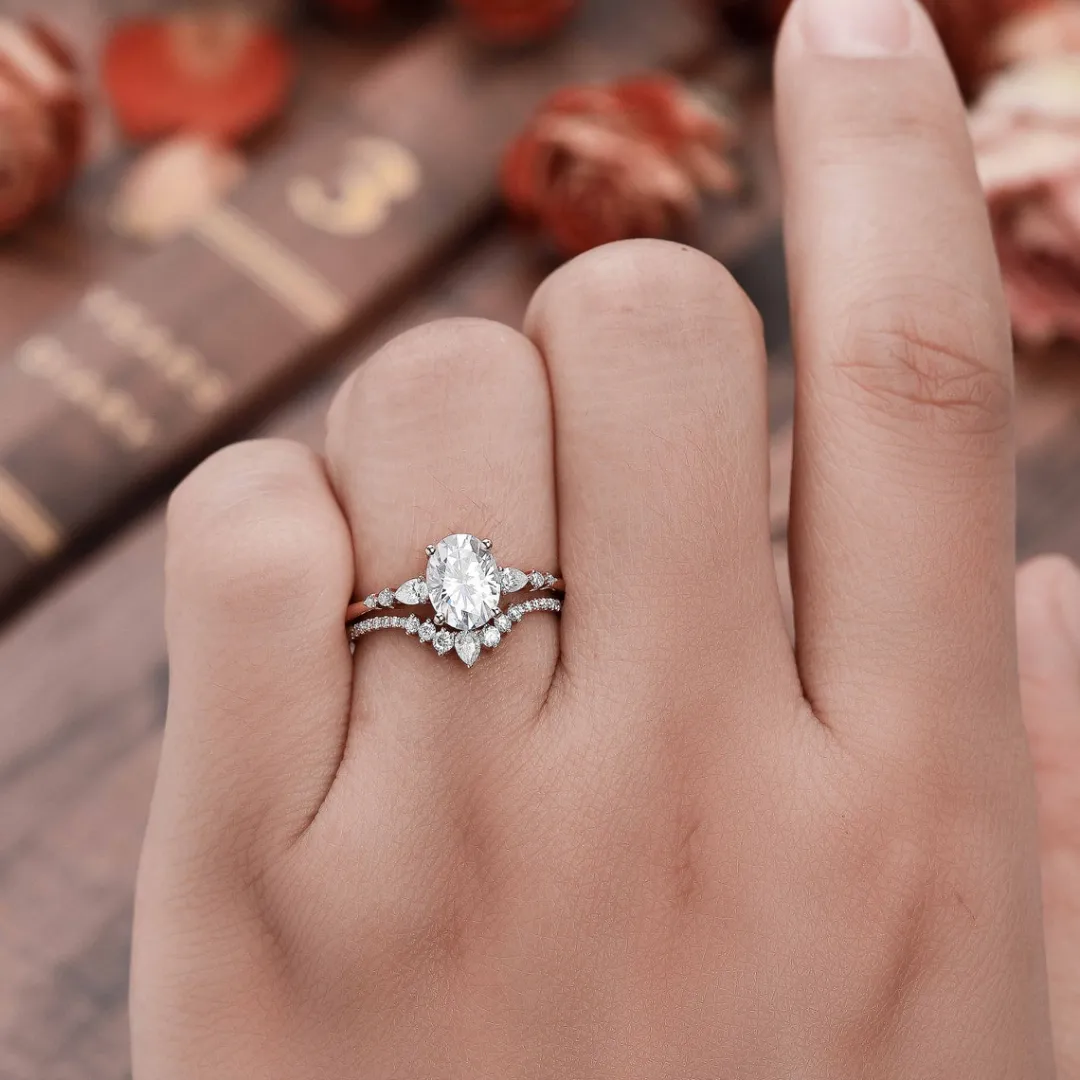 /public/photos/live/Oval cut Moissanite Engagement Ring set-1099 (6).webp